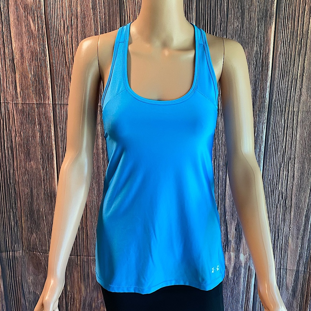 Under Armour size medium sky blue stretchy comfortable workout tank top